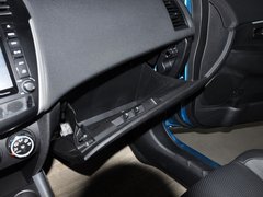 2012款 2.0L CVT 两驱炫逸导航版5座