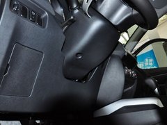 2012款 2.0L CVT 两驱炫逸导航版5座