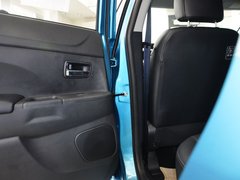 2012款 2.0L CVT 两驱炫逸导航版5座