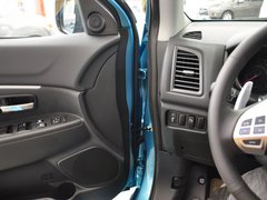 2012款 2.0L CVT 两驱炫逸导航版5座