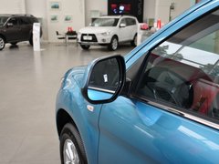 2012款 2.0L CVT 两驱炫逸导航版5座