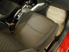 2012款 2.0L CVT 四驱劲尚导航版5座