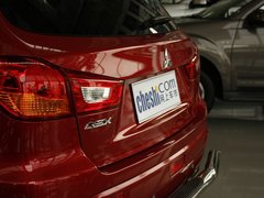 2012款 2.0L CVT 四驱劲尚导航版5座