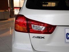 2012款 2.0L CVT 四驱劲酷导航版5座