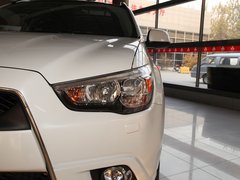 2012款 2.0L CVT 四驱劲酷导航版5座