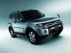 2012款 3.8L 自动 三门炫酷版5座