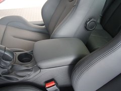 2011款 RCZ 1.6T 自动 豪华运动型