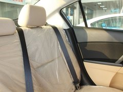 长安马自达  Mazda3星骋 1.6 AT 第二排座椅安全带