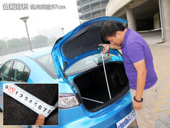 2011款 2.0 自动 豪华型