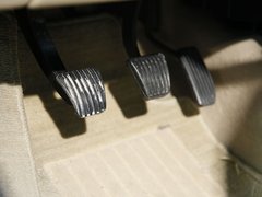 2011款 1.6 LE 手动 