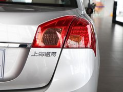别克  凯越 1.6 LE AT 车辆右后大灯正视角