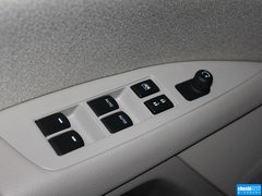 2011款 2.4 手动 两驱标准版