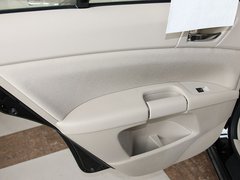 2011款 2.4 CVT 两驱标准版