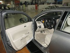 2011款 2.4 CVT 两驱标准版