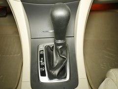 2011款 2.4 CVT 两驱标准版