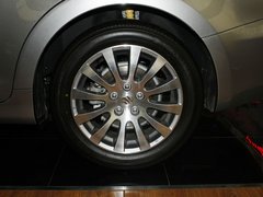 2011款 2.4 CVT 两驱标准版