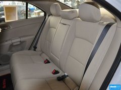 2011款 2.4 CVT 两驱标准版
