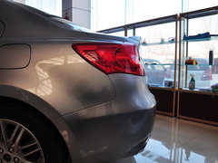 2011款 2.4 CVT 四驱豪华导航版