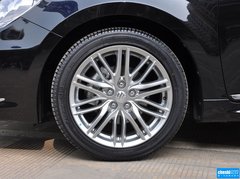 2011款 2.4 CVT 四驱豪华导航版