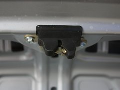 2011款 1.0L MT 标准型 国四