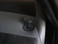 2011款 1.0L MT 标准型 国四