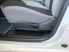 2011款 1.0L MT 标准型 国四