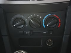 2011款 1.0L MT 标准型 国四