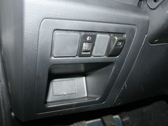 2011款 1.0L MT 标准型 国四