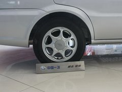 2011款 1.0L MT 标准型 国四