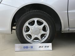 2011款 1.0L MT 标准型 国四