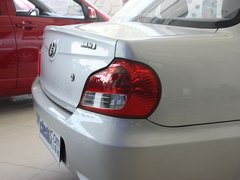 2011款 1.0L MT 标准型 国四