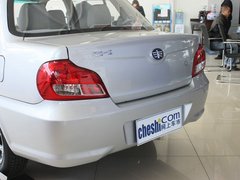 2011款 1.0L MT 标准型 国四