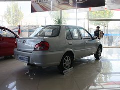 2011款 1.0L MT 标准型 国四