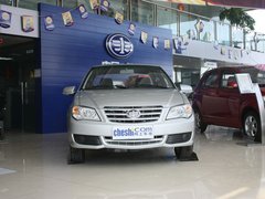 2011款 1.0L MT 标准型 国四