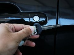 2011款 1.3L MT 豪华型 国四