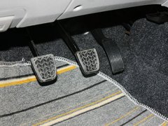 2011款 1.3L MT 豪华型 国四