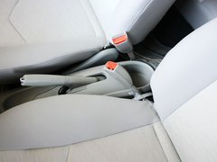 2011款 1.3L MT 豪华型 国四