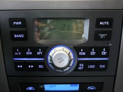 2011款 1.3L MT 豪华型 国四