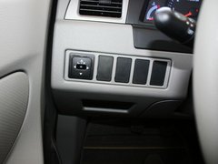 2011款 1.3L MT 豪华型 国四
