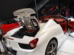 2012款 4.5L DCT 中国限量版