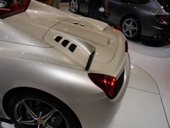 2012款 4.5L DCT 中国限量版