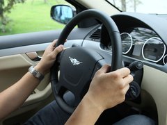 2012款 2.0 DVVT 自动 豪华型