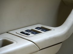 2012款 2.0 DVVT 自动 豪华型
