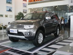 2011款 3.0 自动 豪华导航版7座
