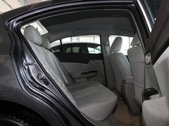 2012款 1.8L 自动 舒适版
