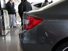 2012款 1.8L 自动 舒适版