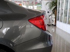 2012款 1.8L 自动 舒适版