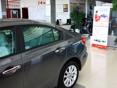 2012款 1.8L 自动 舒适版