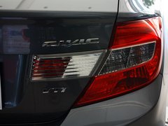 2012款 1.8L 自动 舒适版