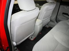 2012款 1.8L 自动 舒适版